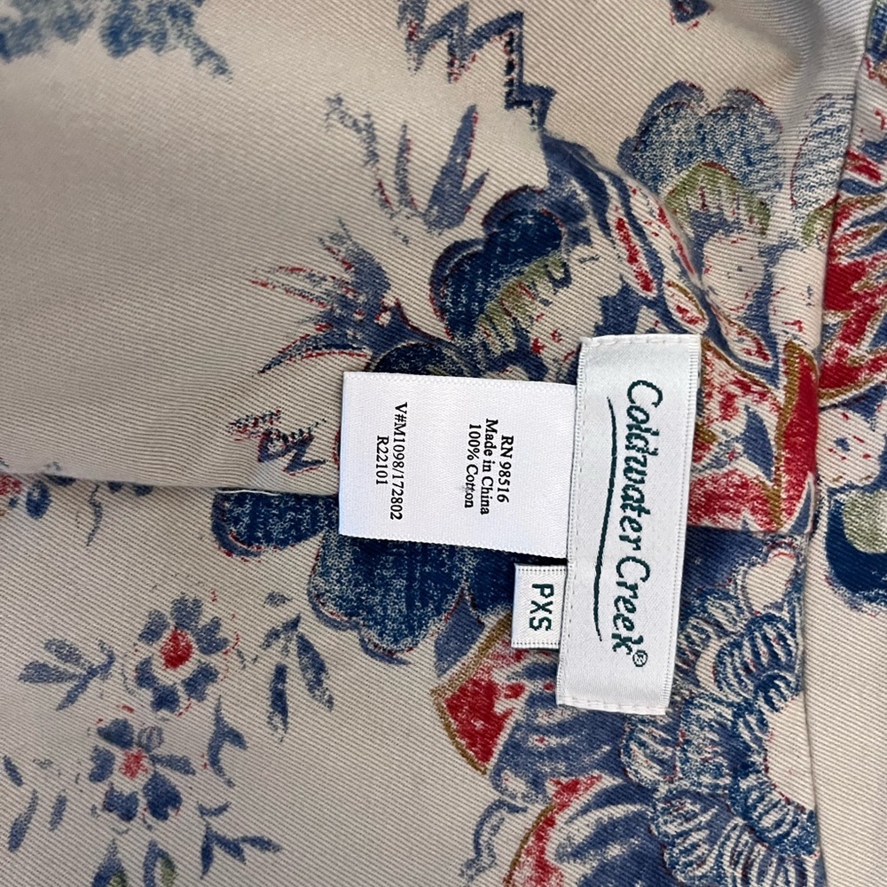 Coldwater Creek Cream and Blue Blazer with Floral Print - Picture 4 of 4